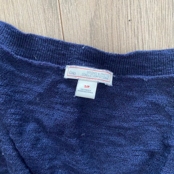 GAP Cropped Navy Long-Sleeve Cardigan - Picture 2 of 9